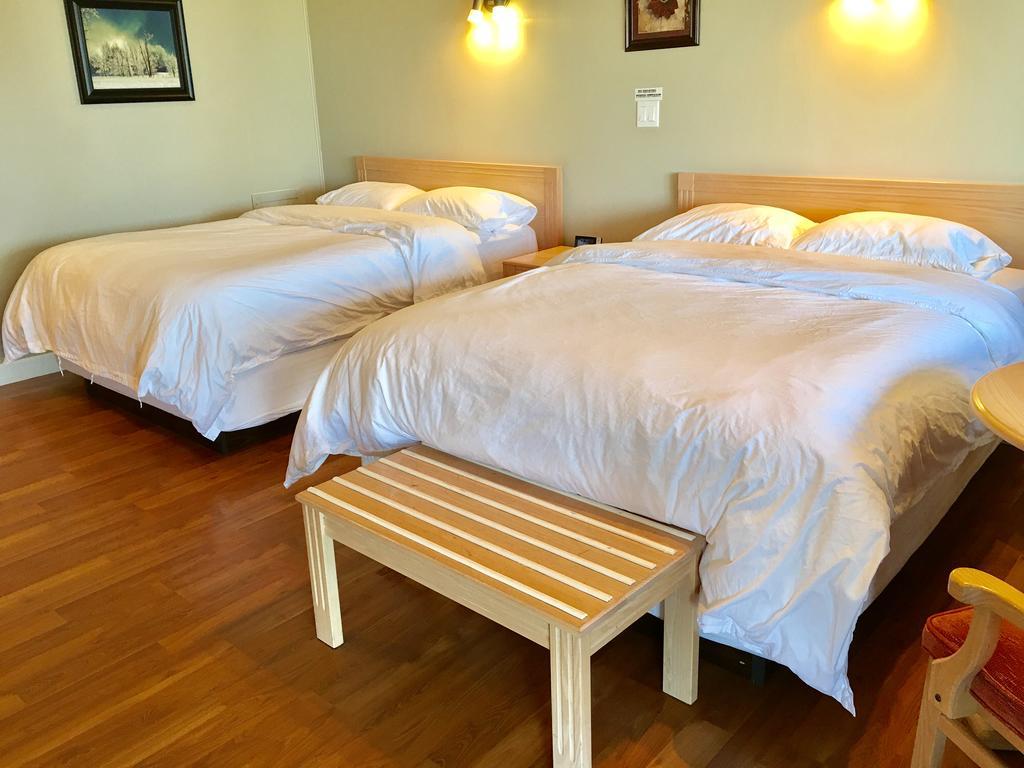 Laurie'S Inn Chéticamp エクステリア 写真